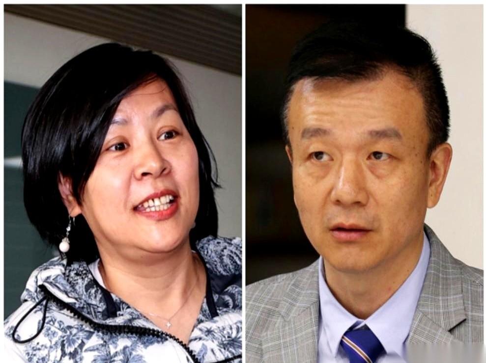 李贞秀刚被民众党踢出来，一转身，就坐进了绿营节目的聚光灯下。
风向不对，蓝营节目