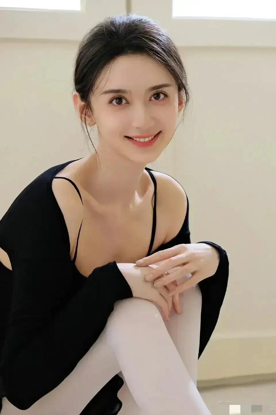高亚麟上了热搜，被爆出轨，原因是孩子妈妈曝光了他，曝光他在她生女儿高兴厚两个月出