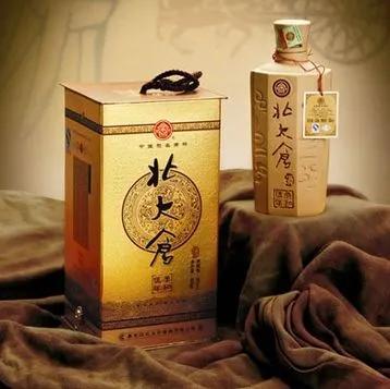 东北女婿第一次上门指南：送什么酒合适？这6款中高档白酒，轻松搞定老丈人

北大仓