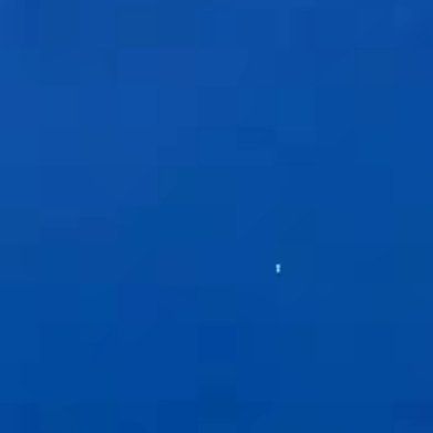 静幽幽，光阴淌过；风飒飒，寒月孤明。时光踱入暮秋，瘦了繁枝，厚了霜风。暮色渐沉，