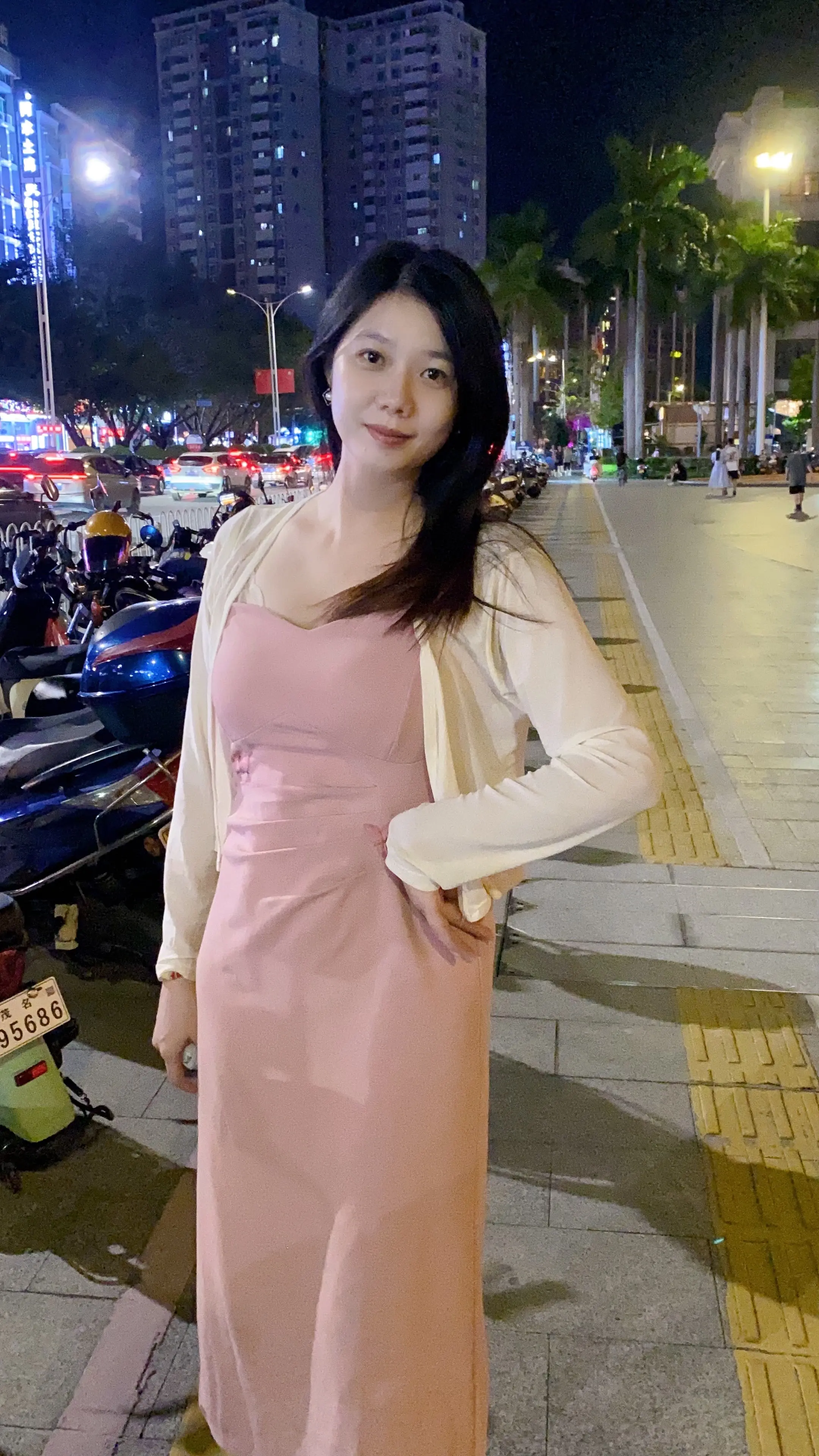 出来跳广场舞吗？我可以当你的舞伴吗？