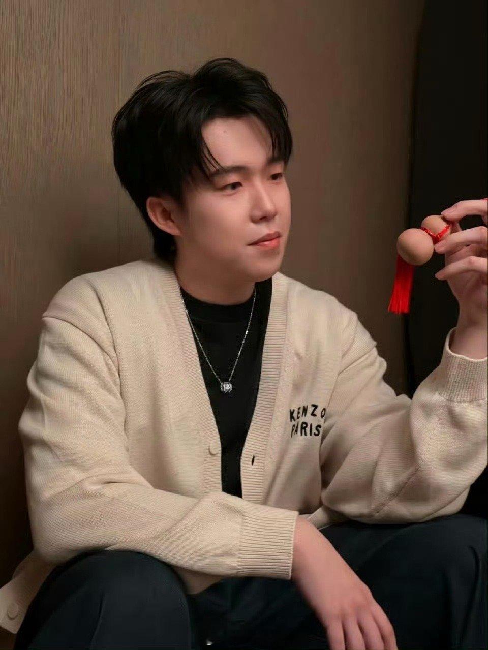 王楚钦最近的停停走走王楚钦于2026年1月27日通过社交平台分享主题为“最近的停