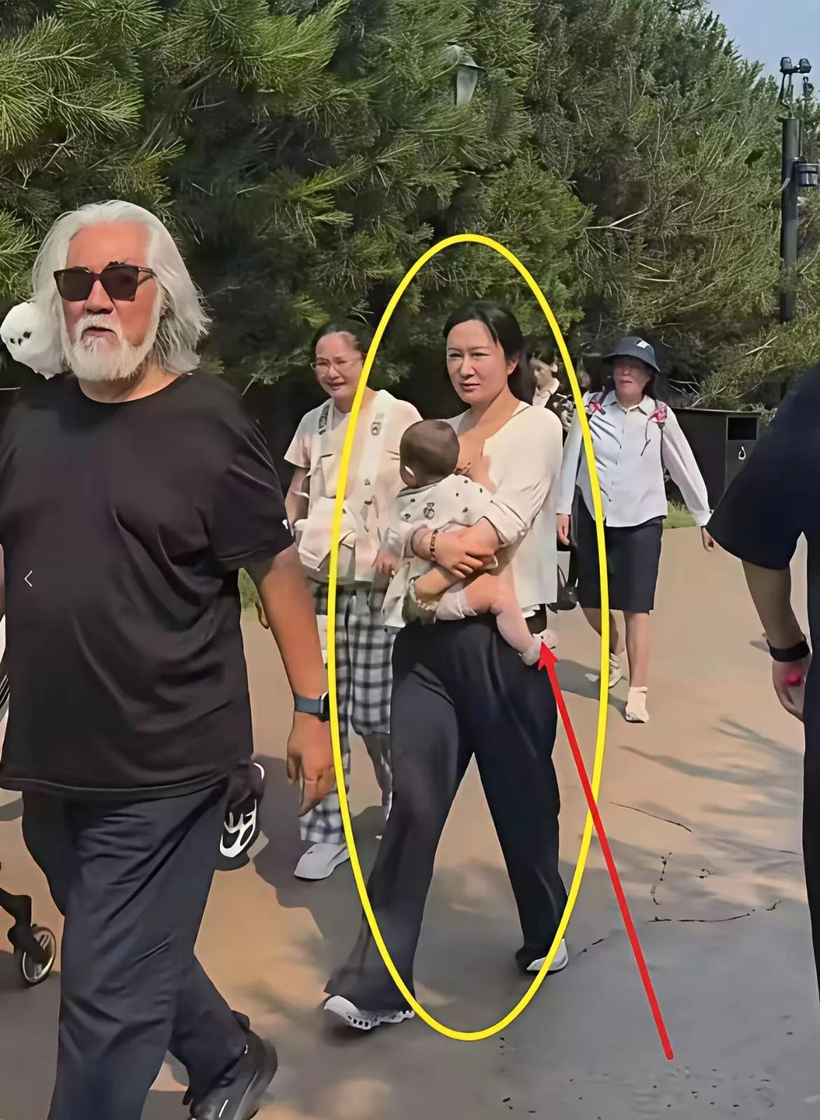 这就是找老年人当老公的代价，杜星霖欲哭无泪。家里有不会走路的孩子的人都体会过，出