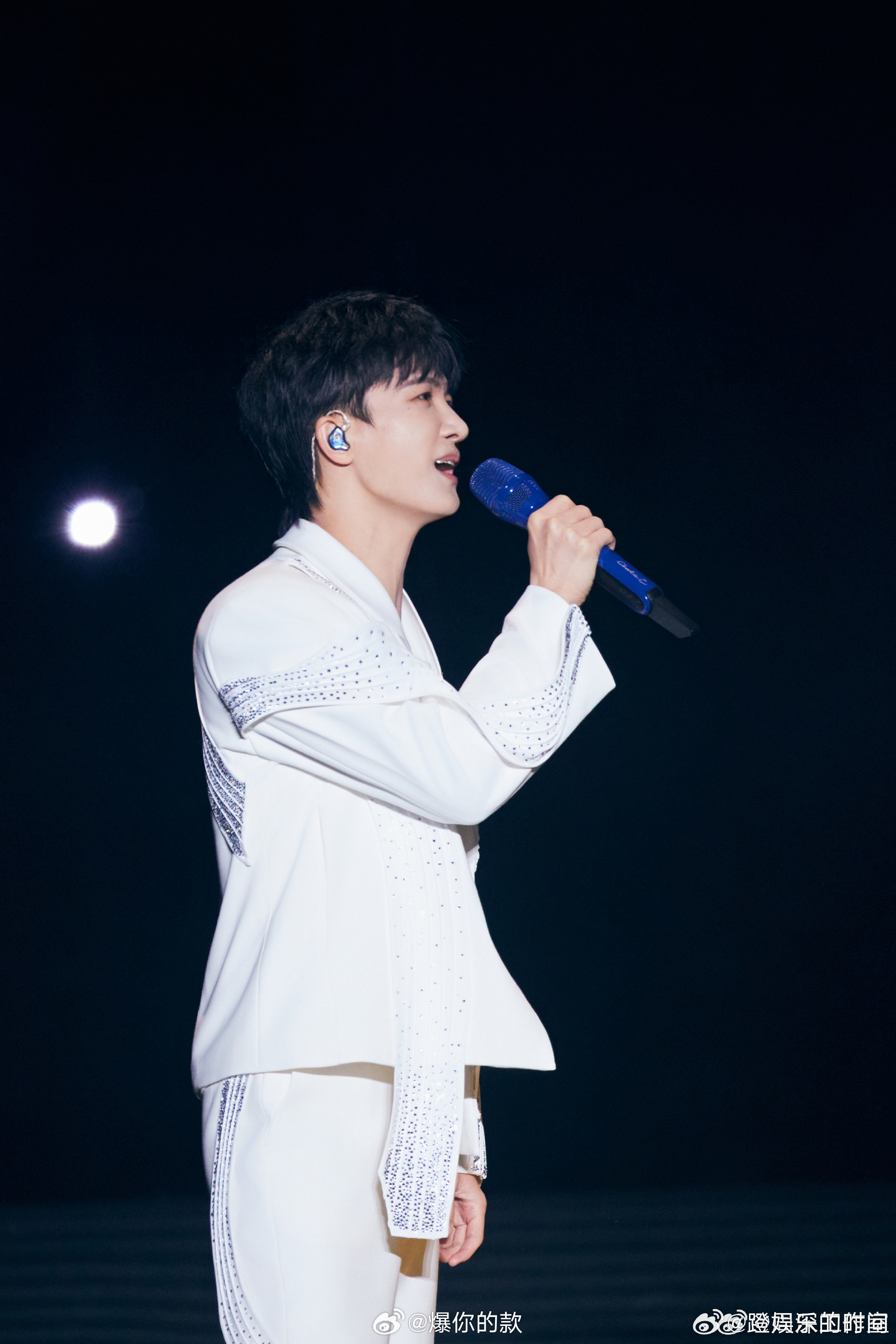 周深回应与Ella合唱电影《八仙！》主题曲温柔上线，周深和Ella带来梦幻合唱，