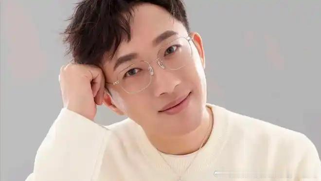 于正又来这套，真当我们是傻子，他和陈哲远真没恩怨吗于正出来说跟陈哲远没恩怨，这波
