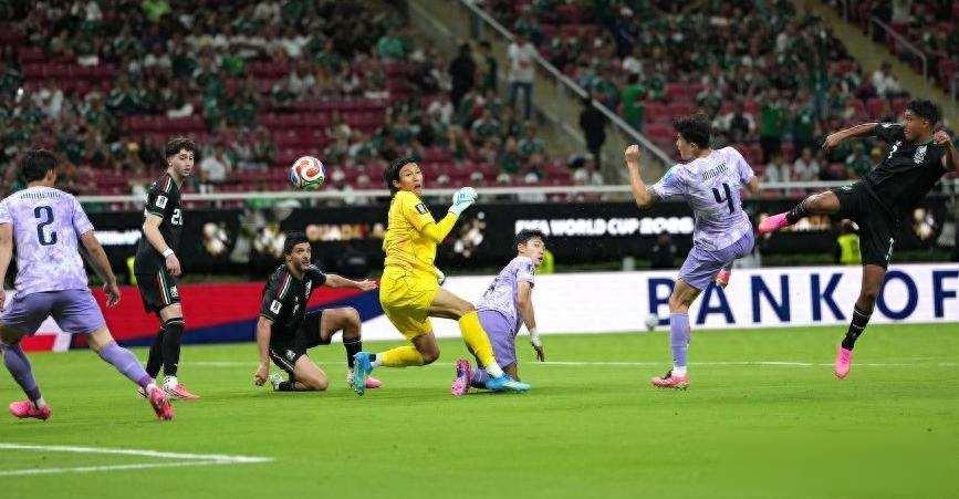 墨西哥1-0韩国：致命失误葬送布局 出线主动权旁落 末轮生死战能否逆袭？
202
