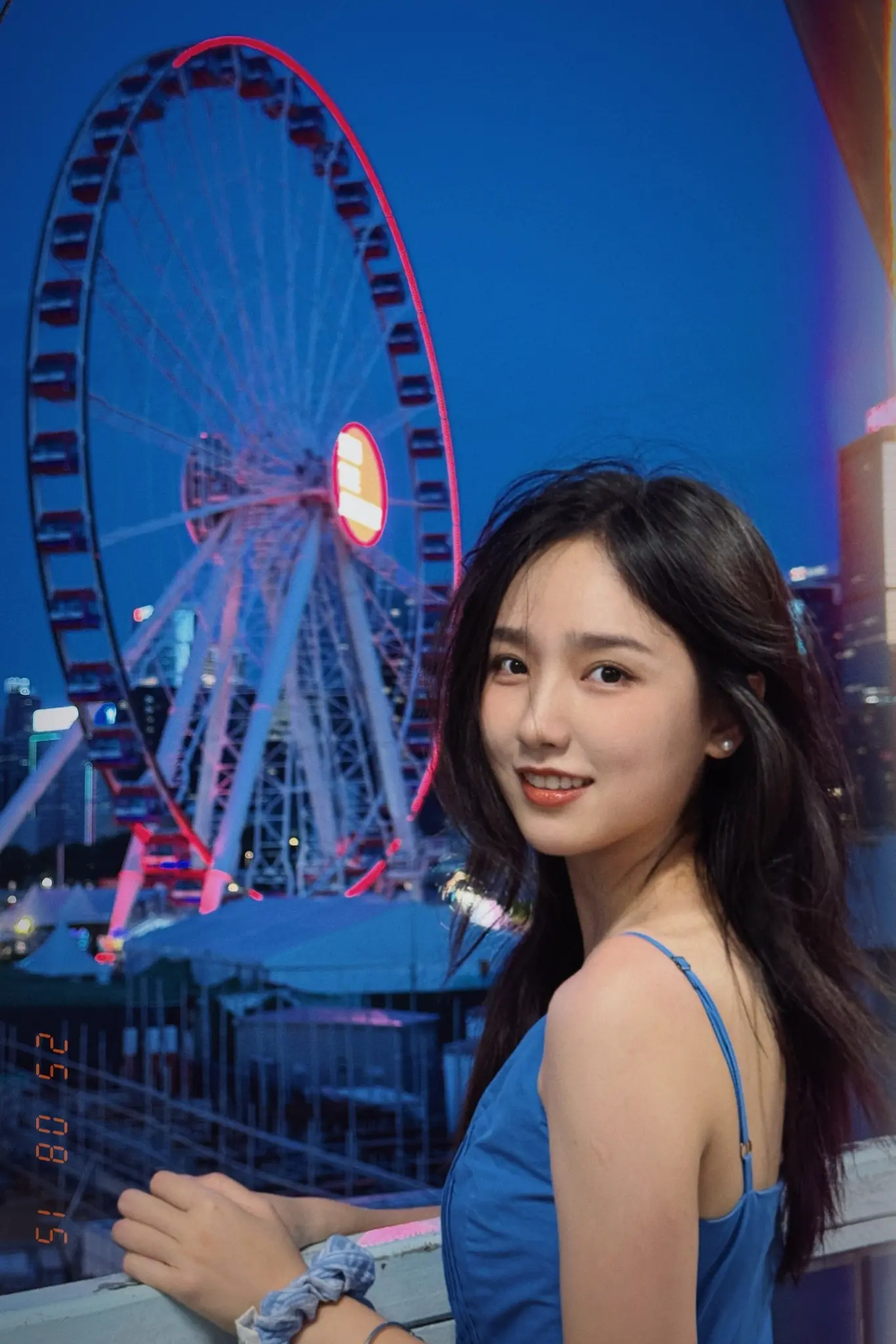 天荒地老流连在摩天轮🎡。最近一直在单曲循环的歌♪(´ε｀ ) hon...