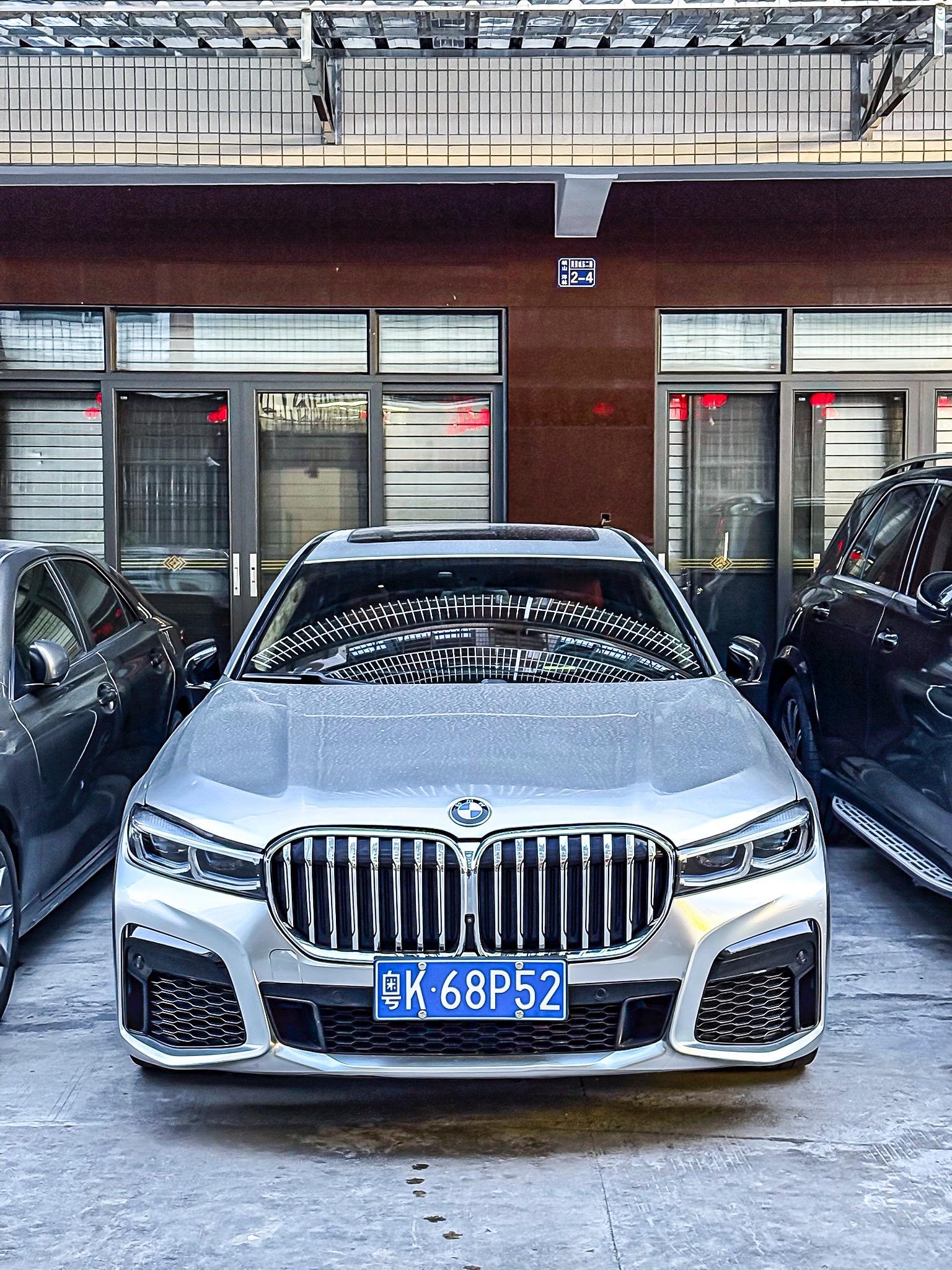 G12这一代经典的宝马7系很难再被超越