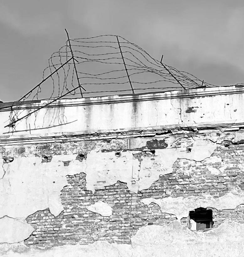 心穷心富这都是悬浮词，没有逻辑，谁看见心穷啥样，心富啥样了。老词讲心窄心宽，心大