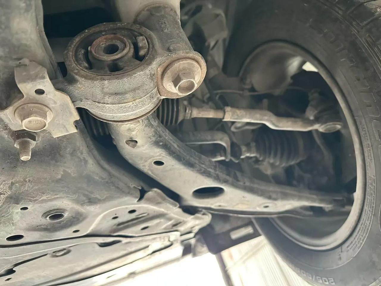 给延安的哥，淘的19年1.5豪华，3万多公里，原车漆，底盘崭新~
底盘复检中，整