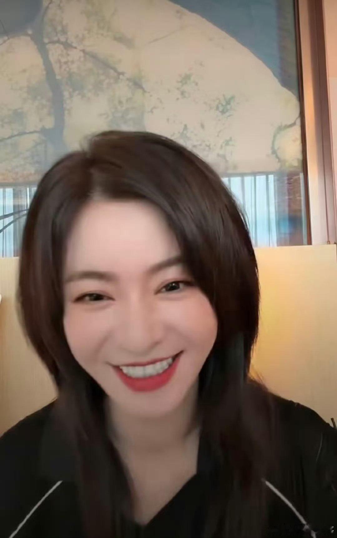 李晟金宣虎wink乘风2025被李晟直播模仿金宣虎笑的甜度惊艳到了！捂胸口+歪头