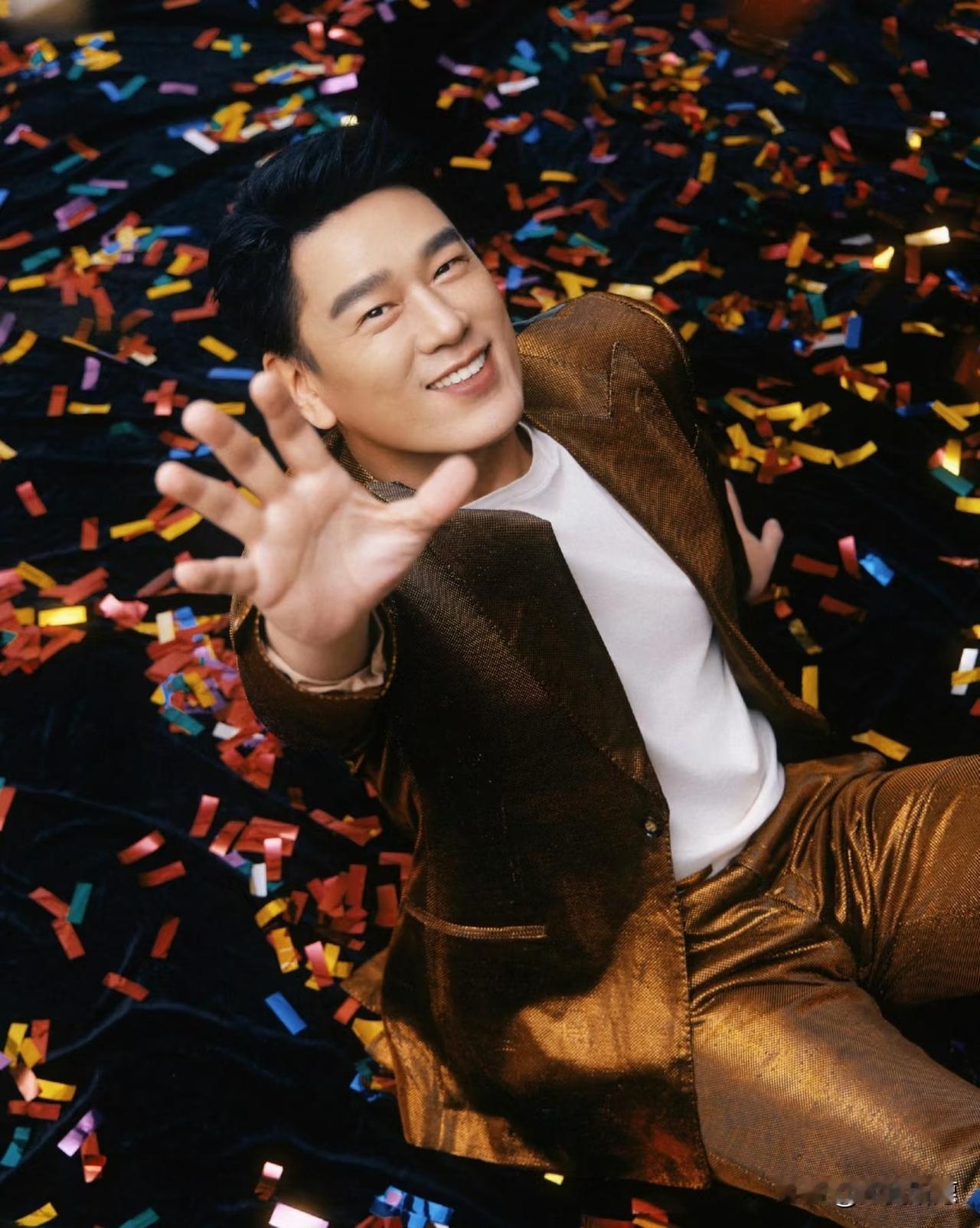 当网瘾老公
遇上硬核老婆：
王耀庆婚后仍沉迷游戏，老婆郭晏青一怒之下把他8台电脑