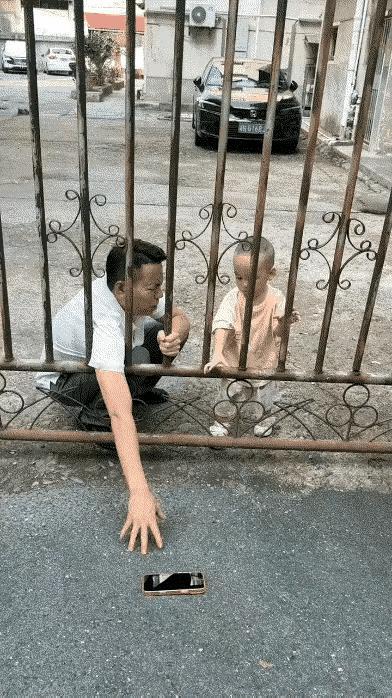 孩子的智商远超爸爸的智商，孩子长大以后肯定是个人才[作揖][作揖][作揖]