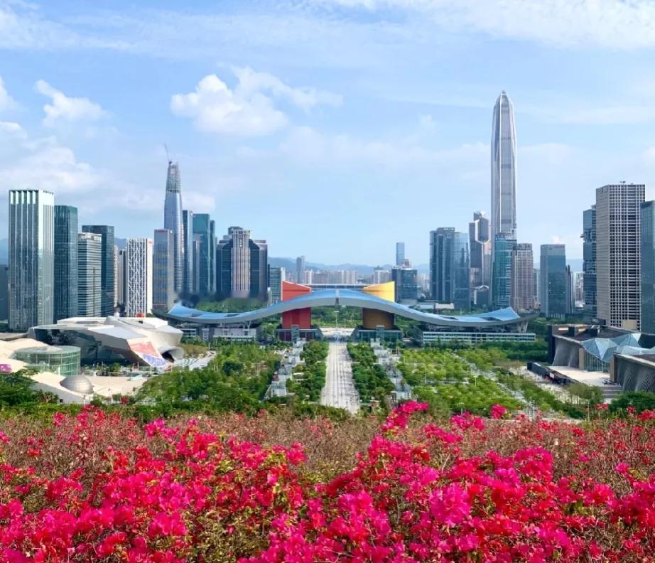 纳闷！明知道大城市生活成本高，还一个劲地往大城市跑。


朋友孩子大学毕业一心向