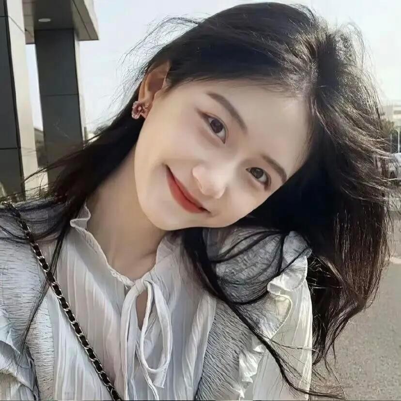 share | “拥抱新生活” 女生头像 