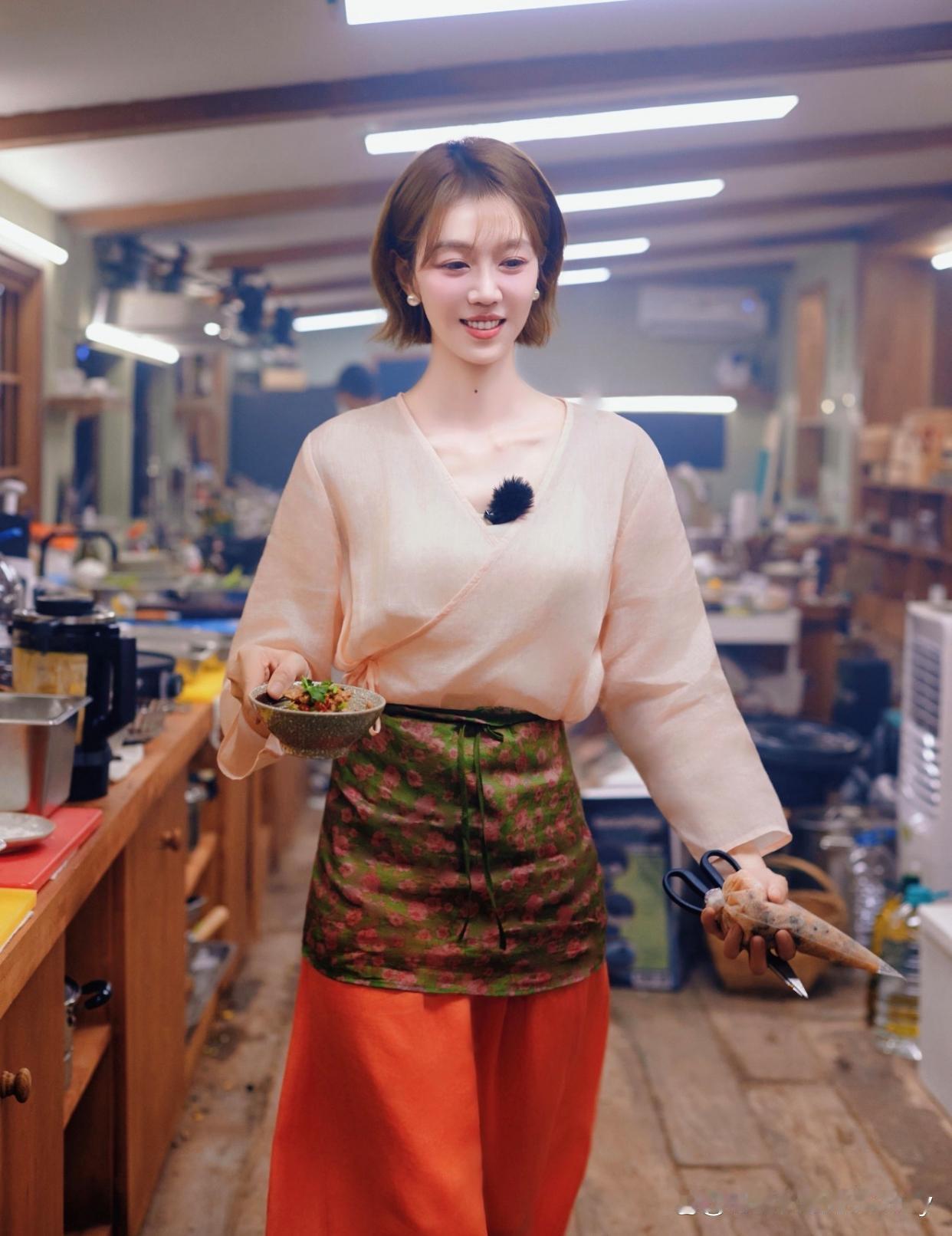 姜妍这美娇娘真的太绝了，身材好又会做饭无敌姜二妍 姜妍美