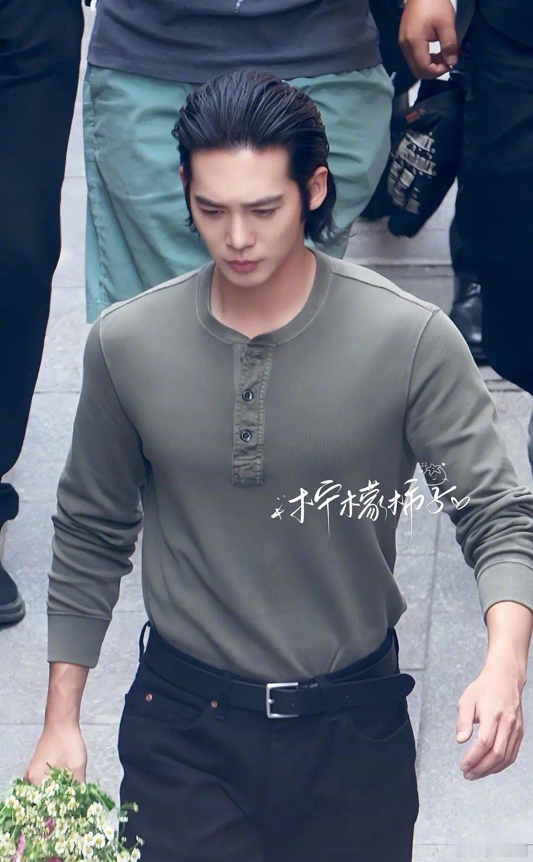 今日于适路透，好壮～ ​​​