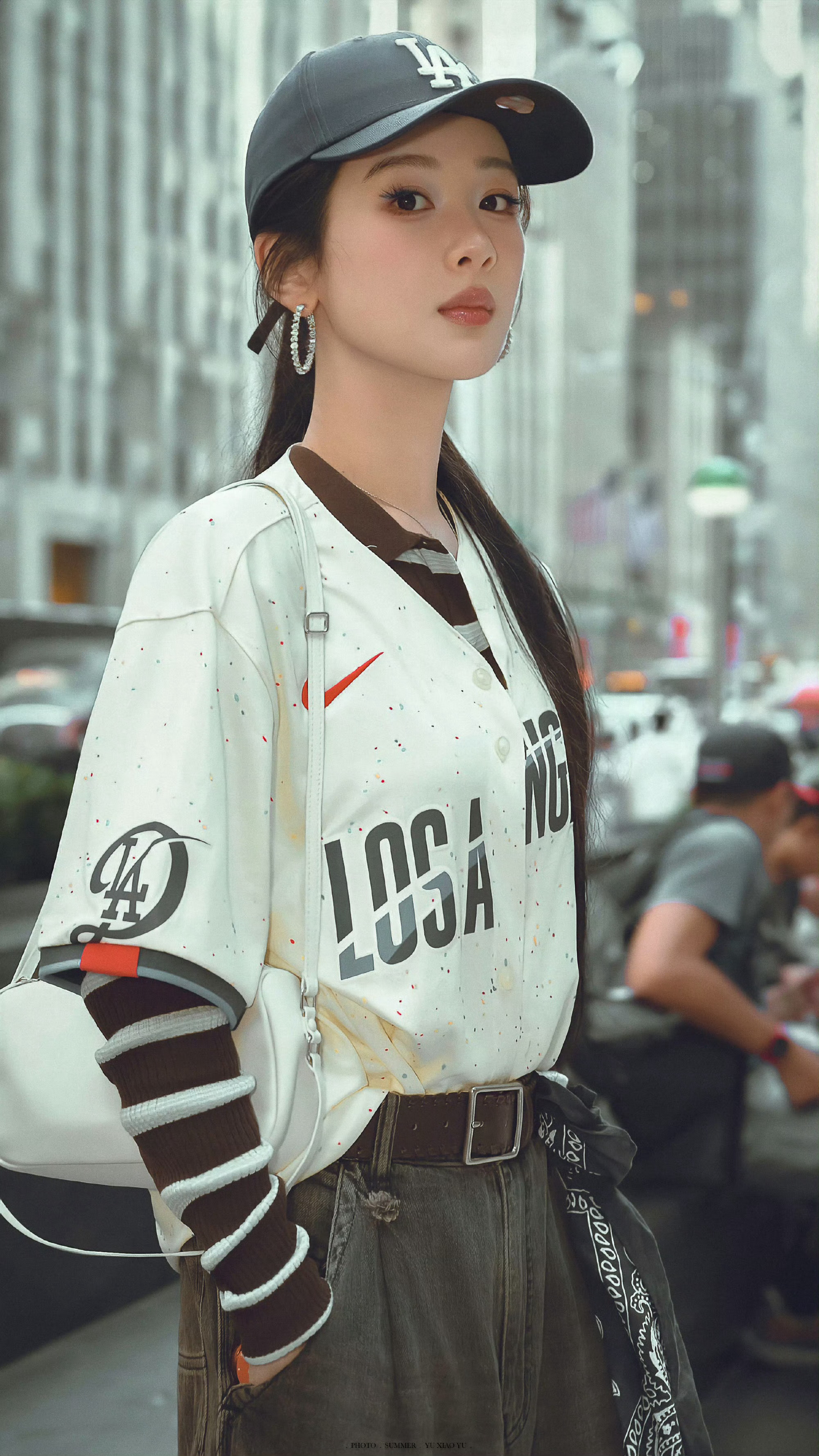 杨紫玉兰花开君再来 💜杨紫董竹君 我将思念藏进风里 年年有风 年年对你有思念?