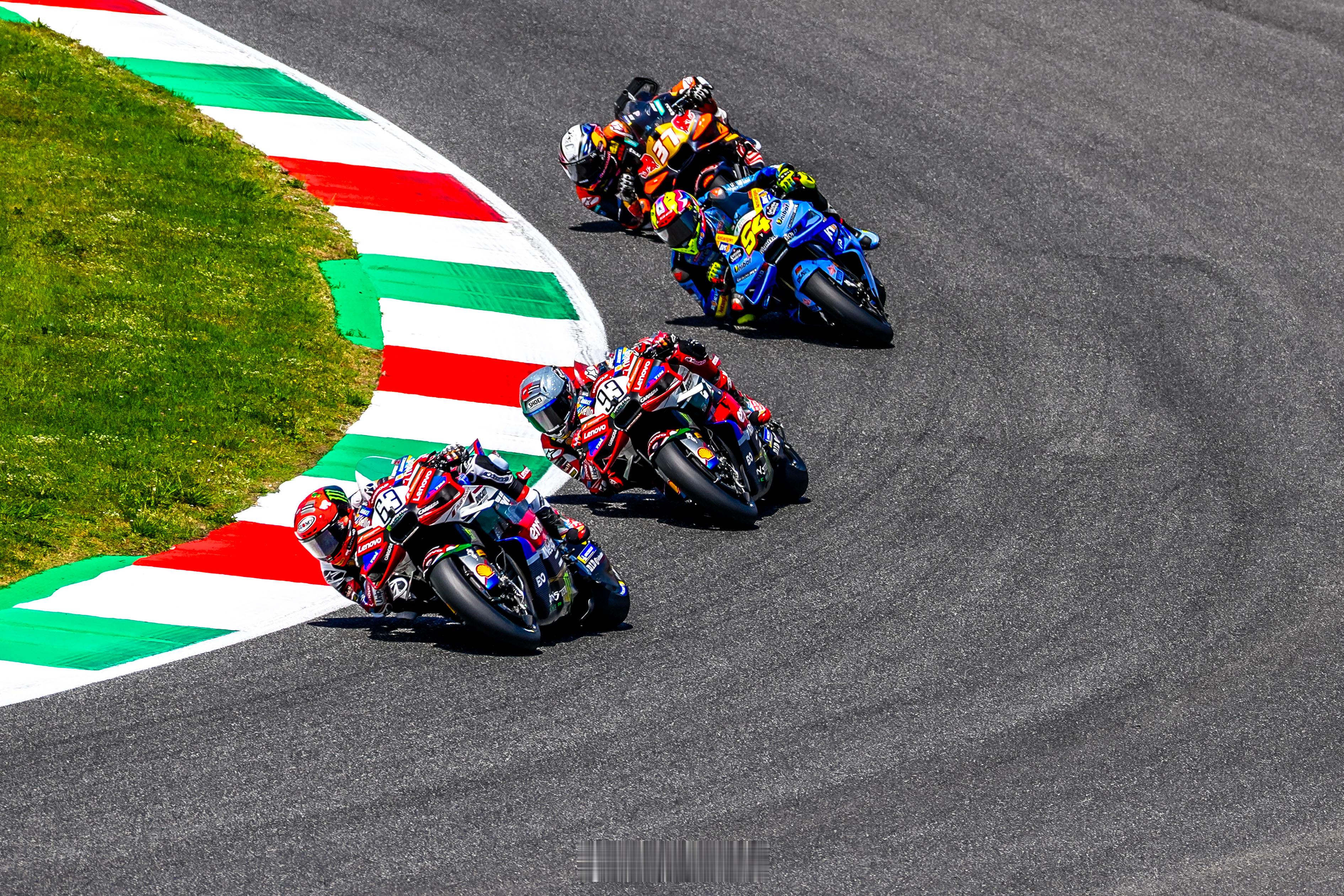 MotoGP与车队终于达成“协和协议MotoGP各支车队终于与锦标赛所有者签署了