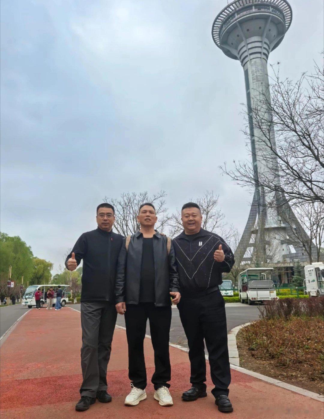 十个勤天这三个爸爸可以组一个CP了，三五十五哈哈哈哈十个勤天‖种地吧‖ 