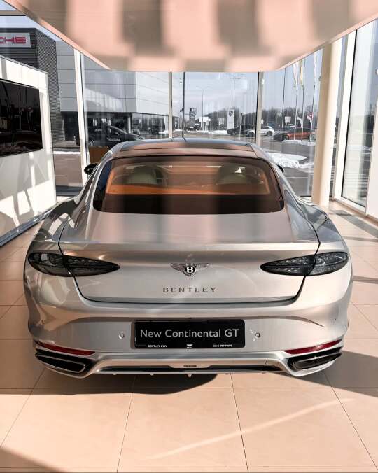 2025欧陆GT｜极致银配色👉已到港口😍