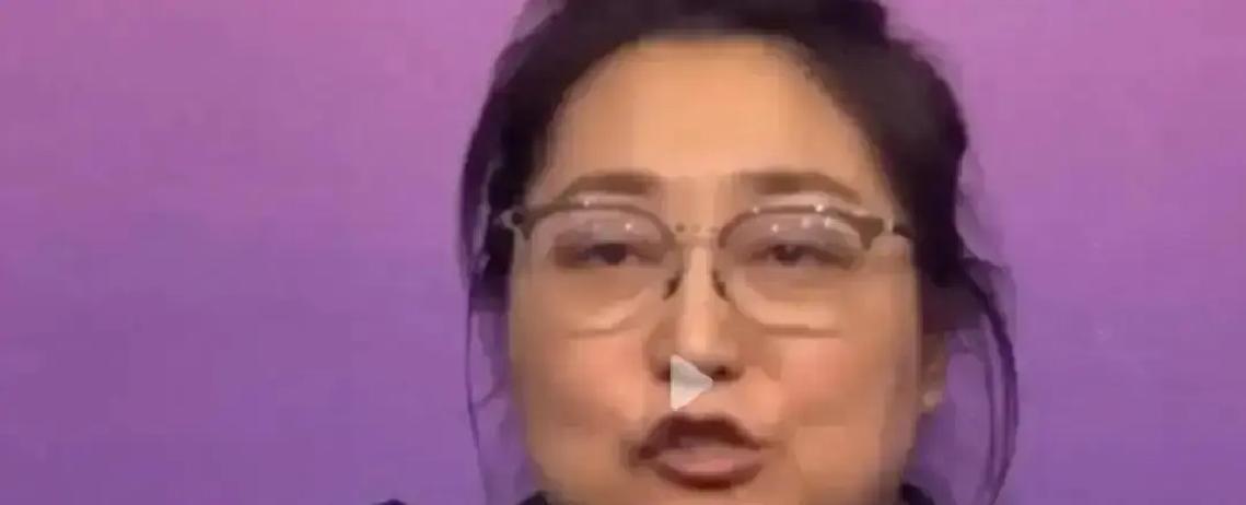 转会费2千万没打动她
 
深圳大学俱乐部凌晨一点发图，只有三个字：阵容稳。配图是