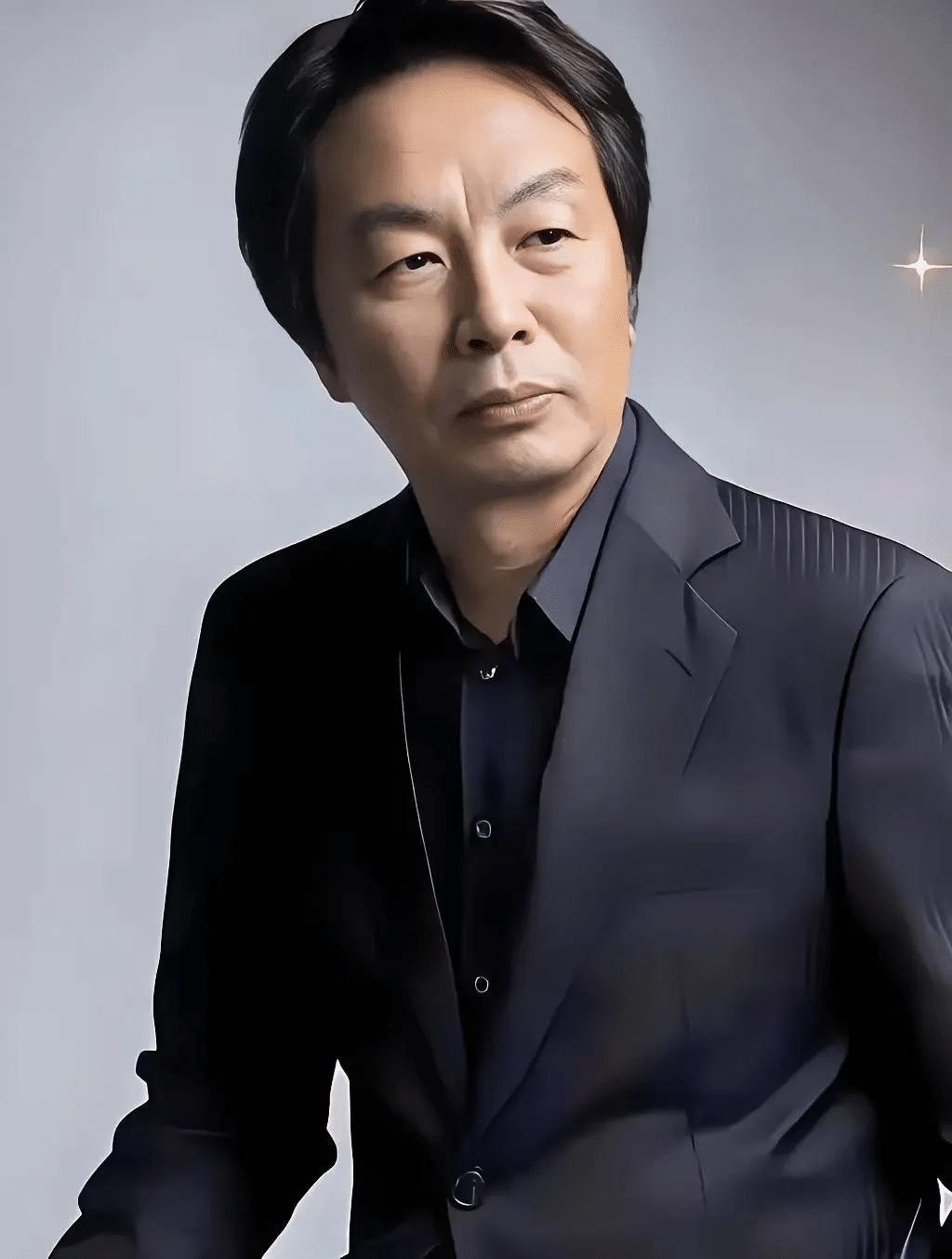 圈层的壁垒，从来不是一张文凭能砸破的

刘震云一席话，直接撕开了现实的遮羞布。那