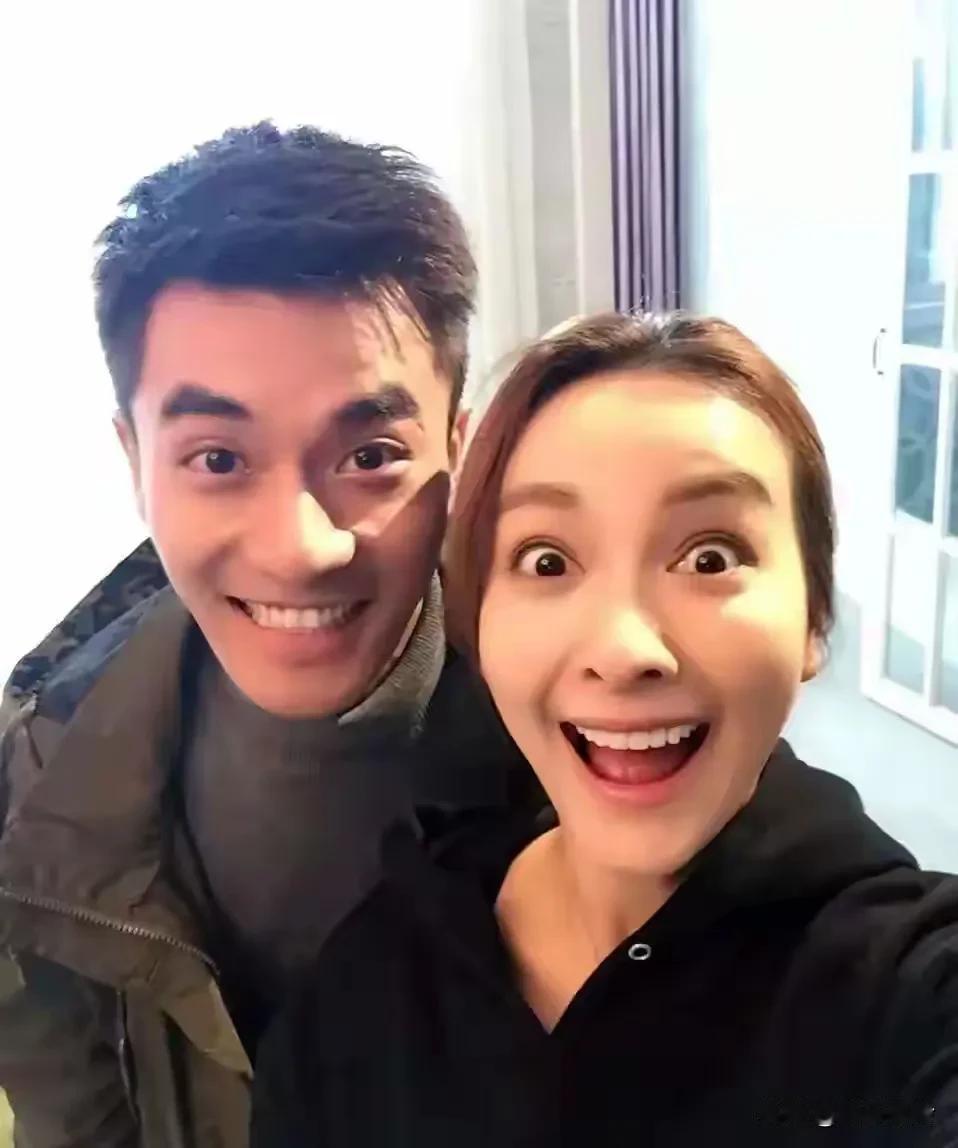 #曝吴昕郑凯感情稳定#对吴昕和郑凯的恋情有个猜想：两人感情稳定，同居几年，但却不