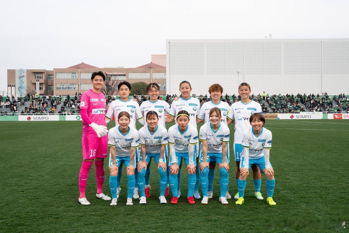 weleague 仙台门将横堀美優的身高是183，今年23岁。 