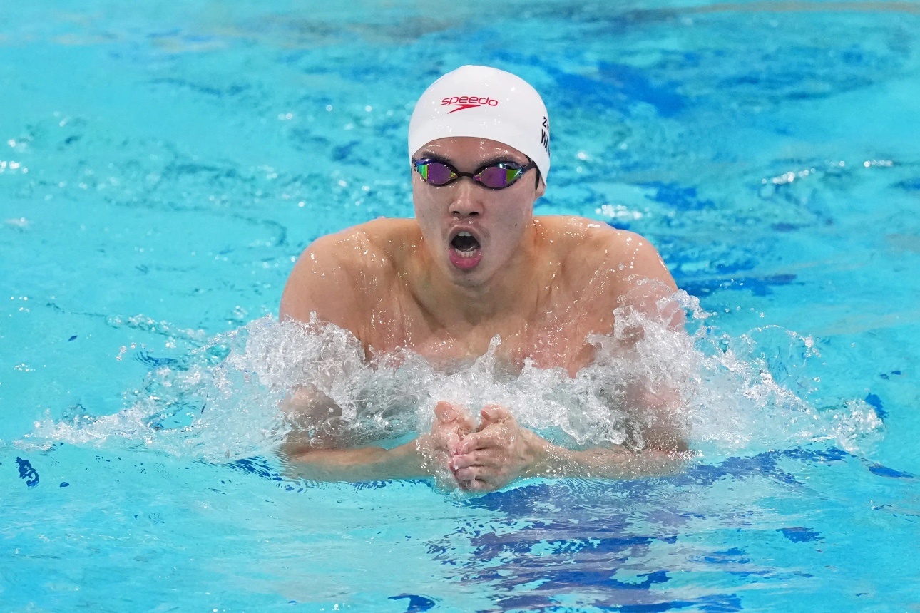 疼痛是运动员的勋章 对于游泳常青树汪顺来说，运动生涯曾遭遇各种各样的伤病，但每一