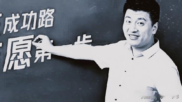 一段杨奇函的个人发言视频，在平台爆火跑出64万高播放量，引发全网大量网友驻足观看