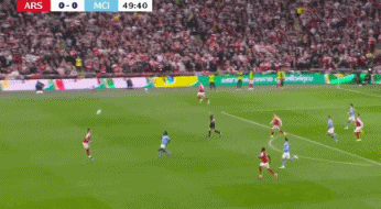 裁判能不能对曼城公平一点，一点点就好！
联赛杯决赛曼城对阵阿森纳，下半场开始不久