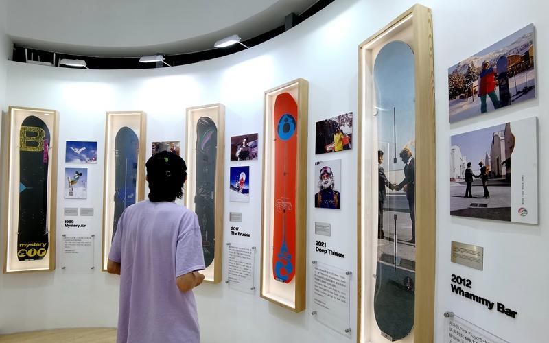 冬奥会｜单板滑雪——男子坡面障碍技巧决赛：苏翊鸣夺冠
在这场万众瞩目的冬奥会单板