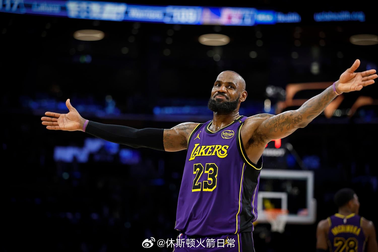 热火发言人向Shams透露，球队的社交媒体运营团队当时正在为詹姆斯可能加盟做预案