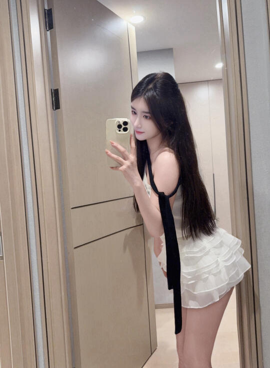 还是白色好看