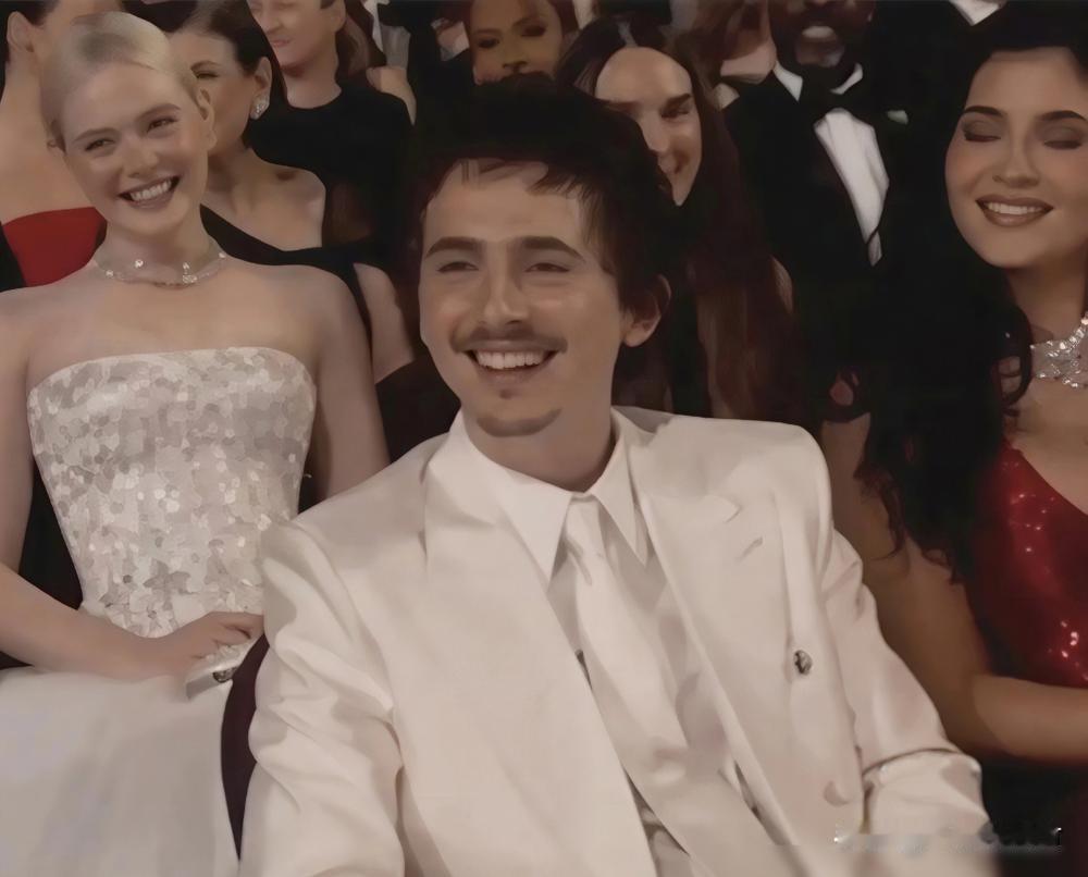 一句话，让甜茶丢掉奥斯卡影帝。
 
主持人柯南台上开大：担心芭蕾歌剧界来砸场子！