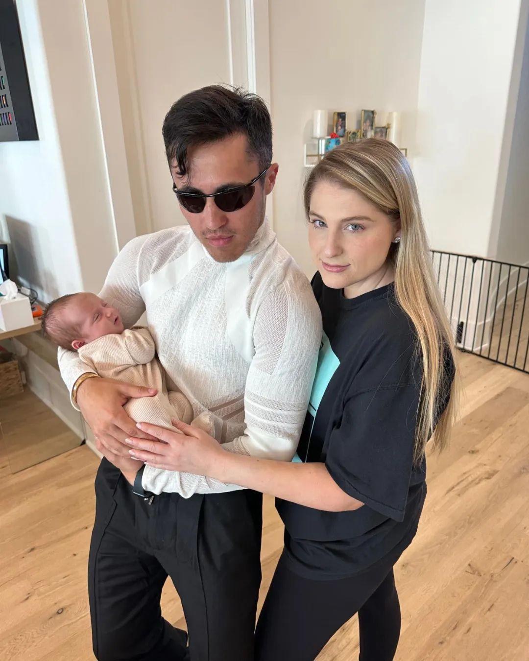 Chris Olsen 其实跟霉霉私底下也认识，他是梅梅 Meghan Trai