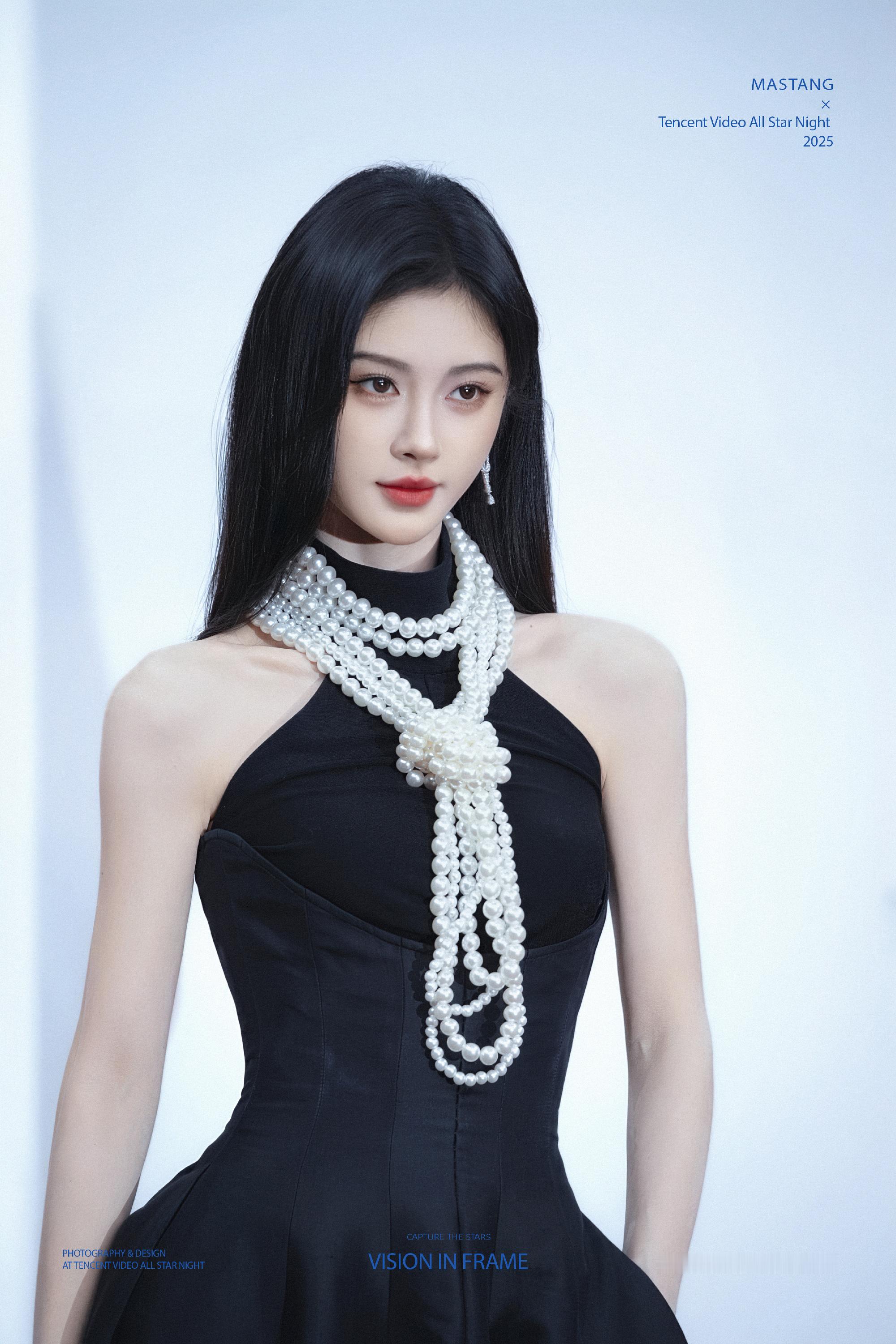 jjy鞠婧祎月鳞绮纪 jjy鞠婧祎露芜衣 “被诋毁过的玫瑰，却依然向往着世间” 