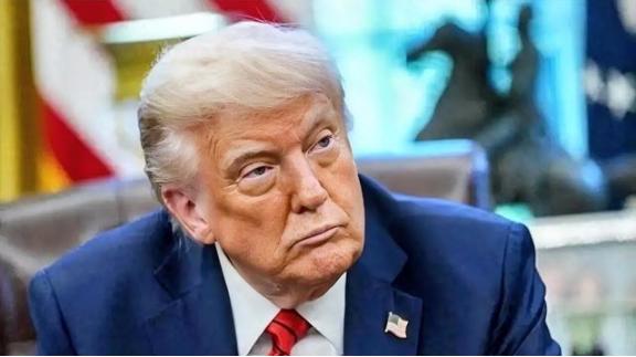 中国这次态度非常明确，不再模棱两可。据英国媒体报道，中方已经清晰表态：如果美国签