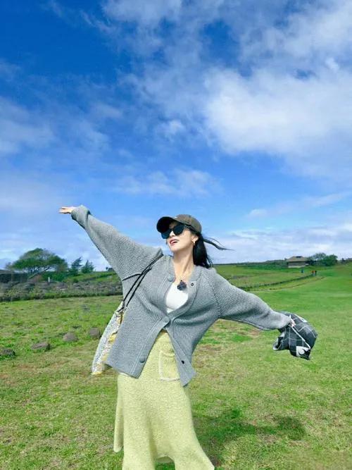 30岁就退休的美女，让多少人羡慕[捂脸]
2月4日，一媒体报道，一96年出生女生