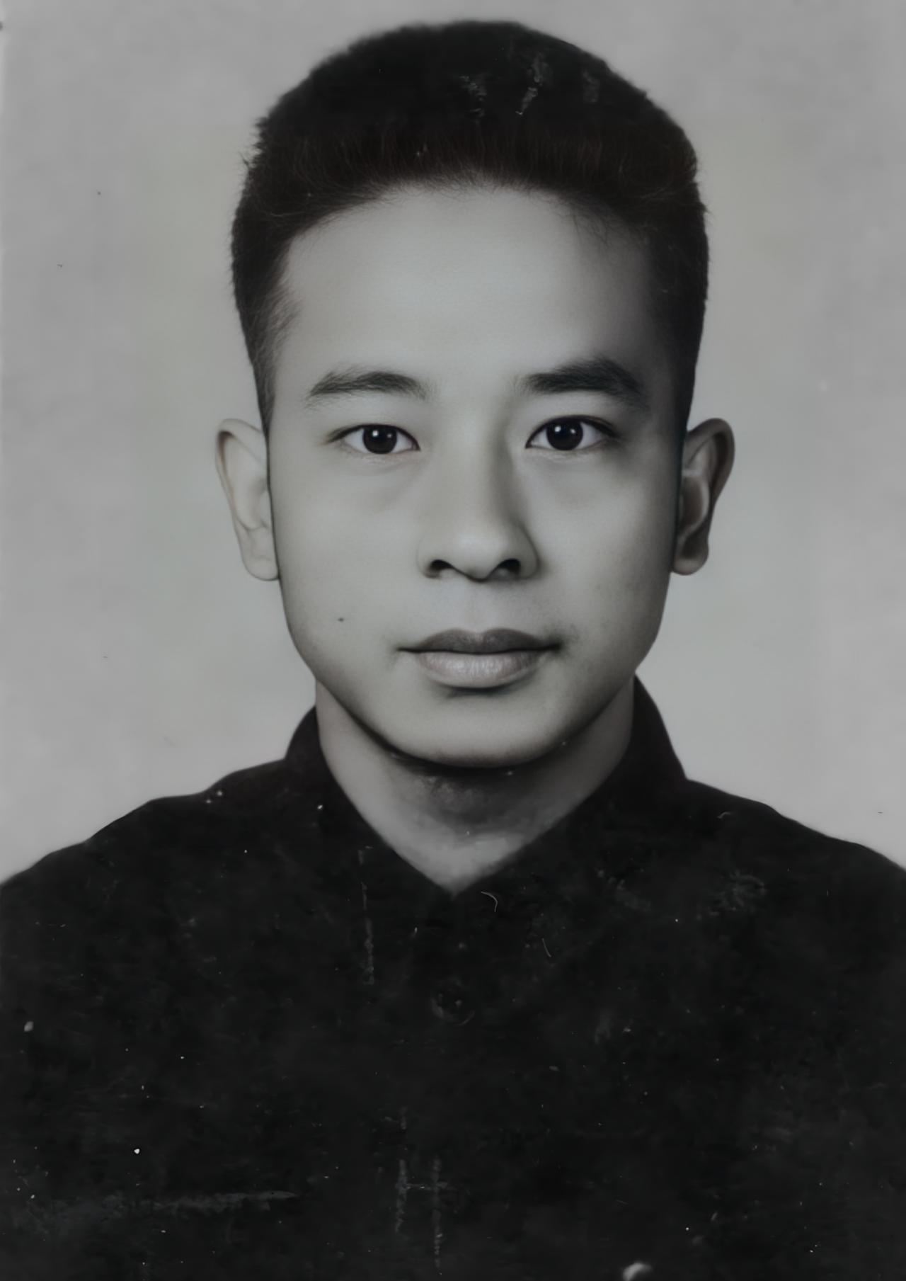 以血泪著丰碑！罗广斌从炼狱归来，写尽红岩忠魂
 
罗广斌（1924年11月22日
