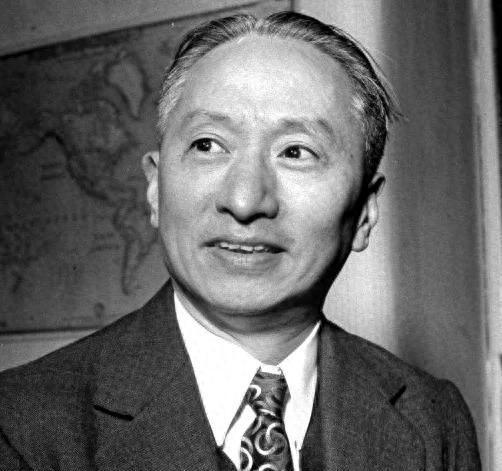 顾维钧98岁因浴室跌倒去世，时隔32年他的第四任妻子在112岁高龄下离世！
19