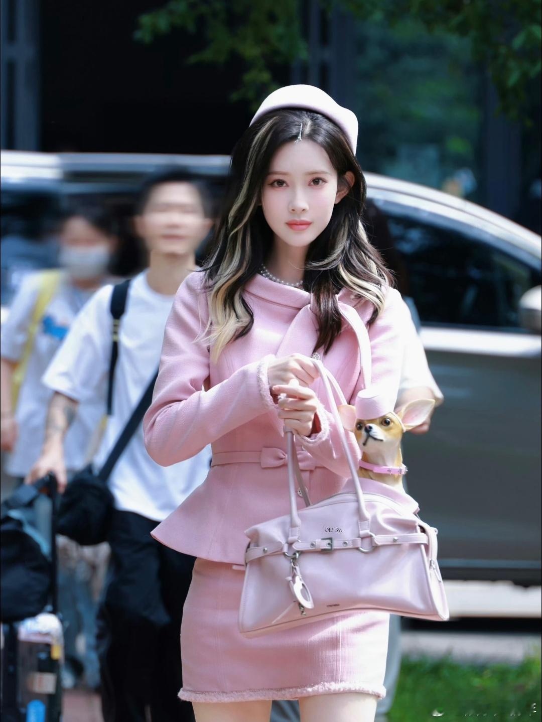 孟子义cos我是认真的喜人奇妙夜 孟子义这次cosplay太有魅力了！她不仅在服