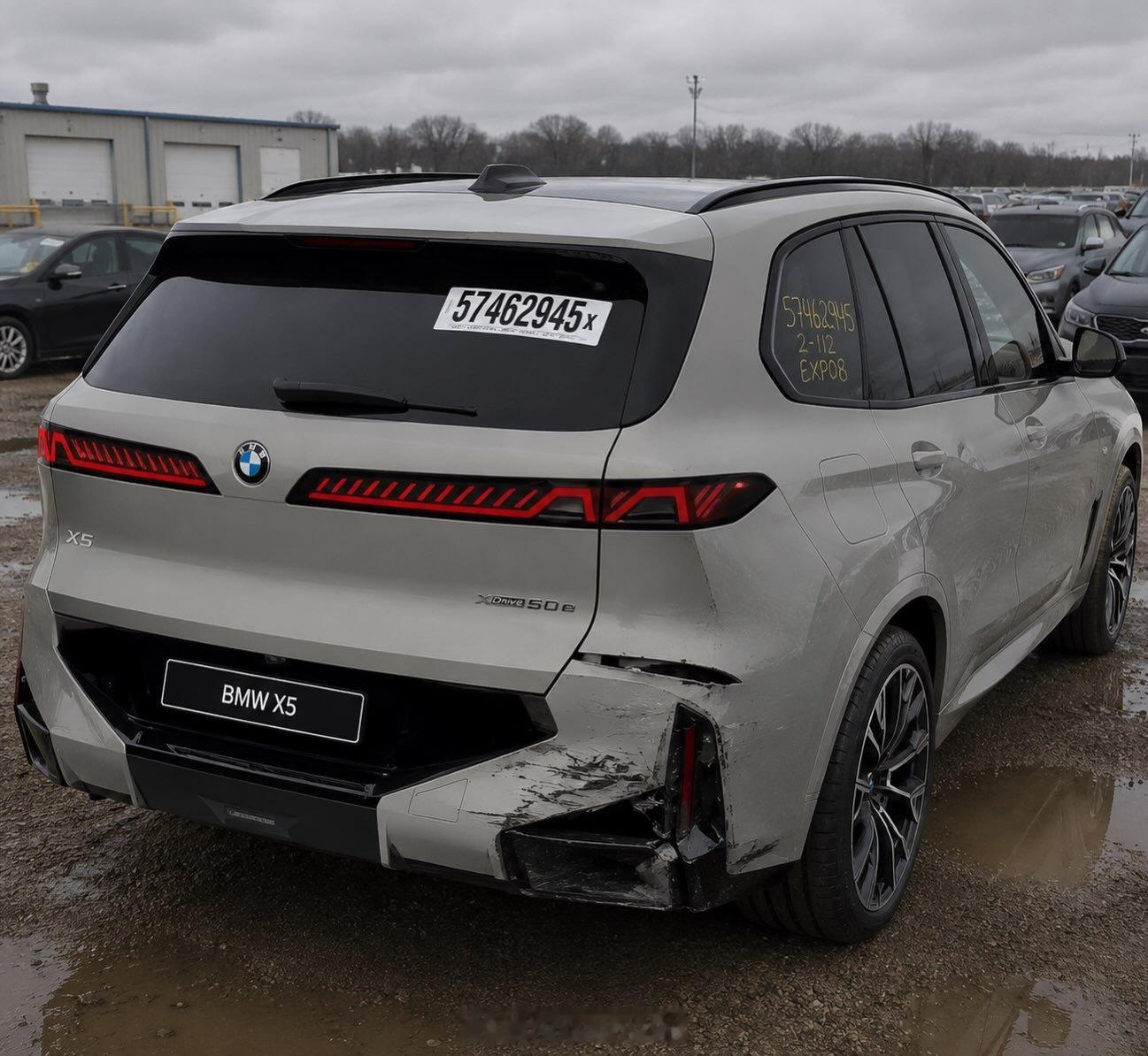 应该是全球第一台撞损的BMW G65 X5吧