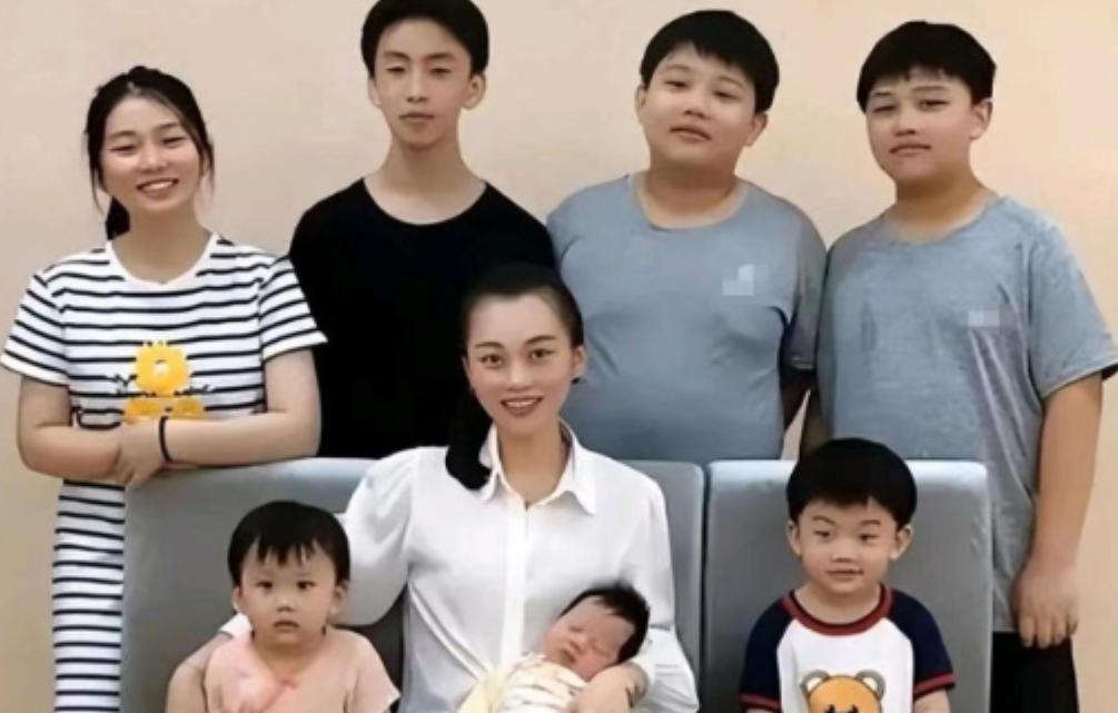 “我老公的基因好，不生白不生！”2006年，广东一名辍学打工妹嫁给北大高材生，她