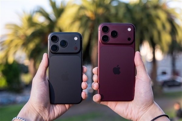 【开售第一天：黄牛称iPhone18ProMax价格快崩了！加价从800跌至30