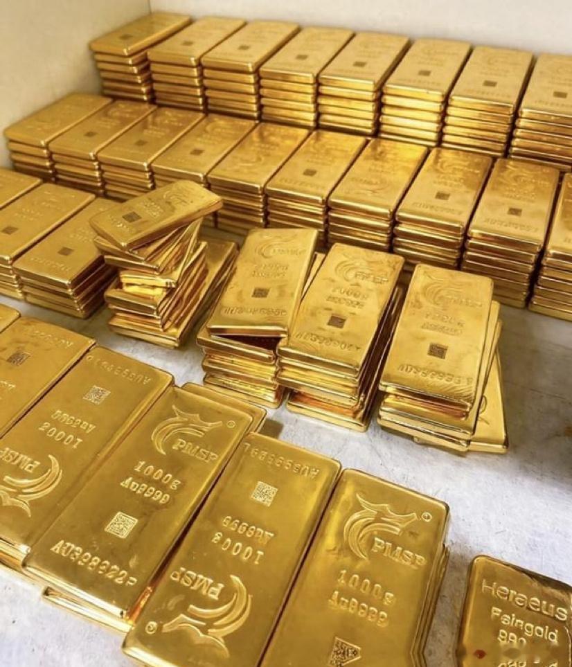 黄金落潮，家底退温·默斋主人原创时事哲理散文2026年七月中旬，伦敦金现定格在4