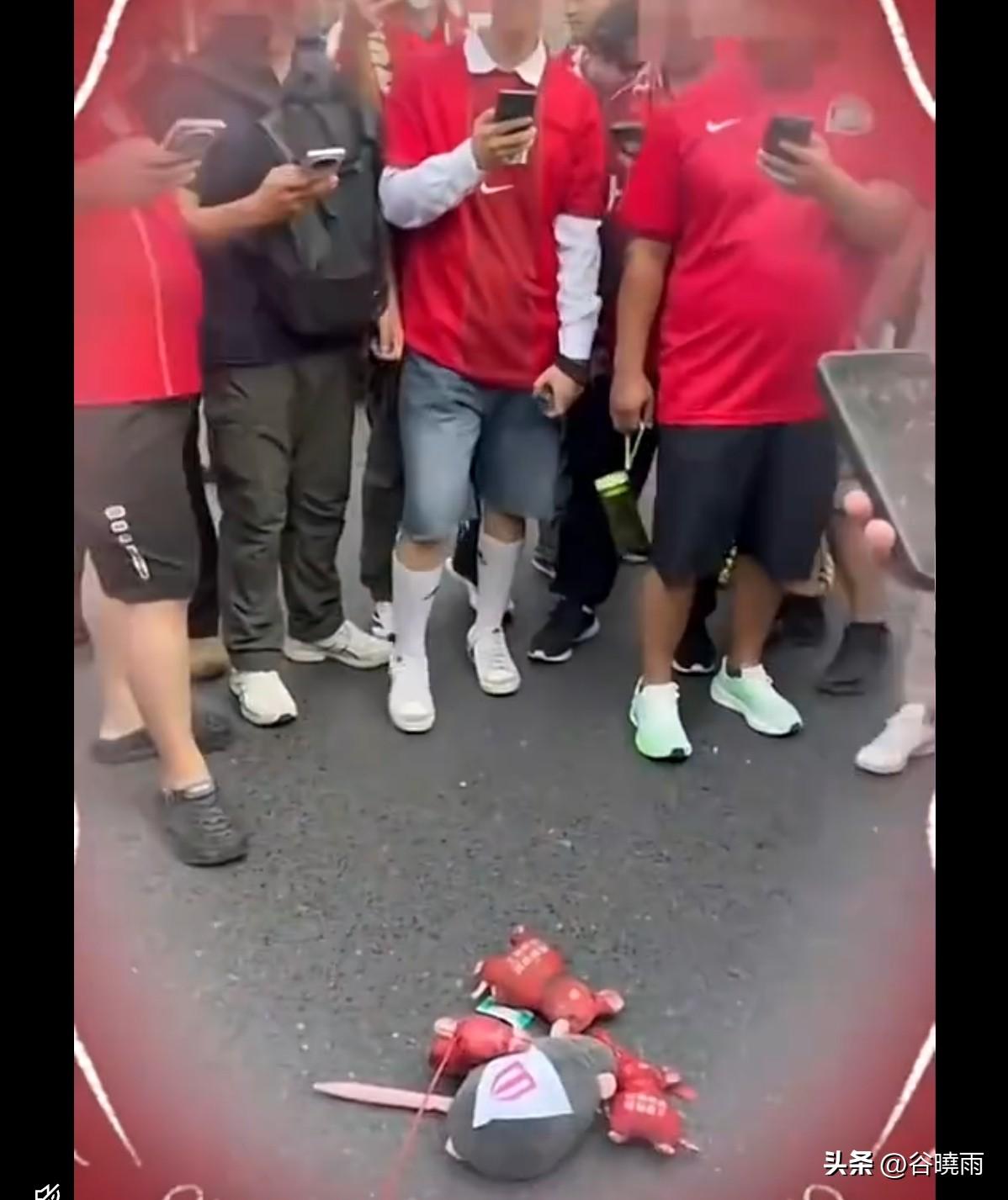 中超争冠关键之战河南VS成都蓉城赛前，河南球迷放大招儿，成都蓉城球迷看了肯定会生