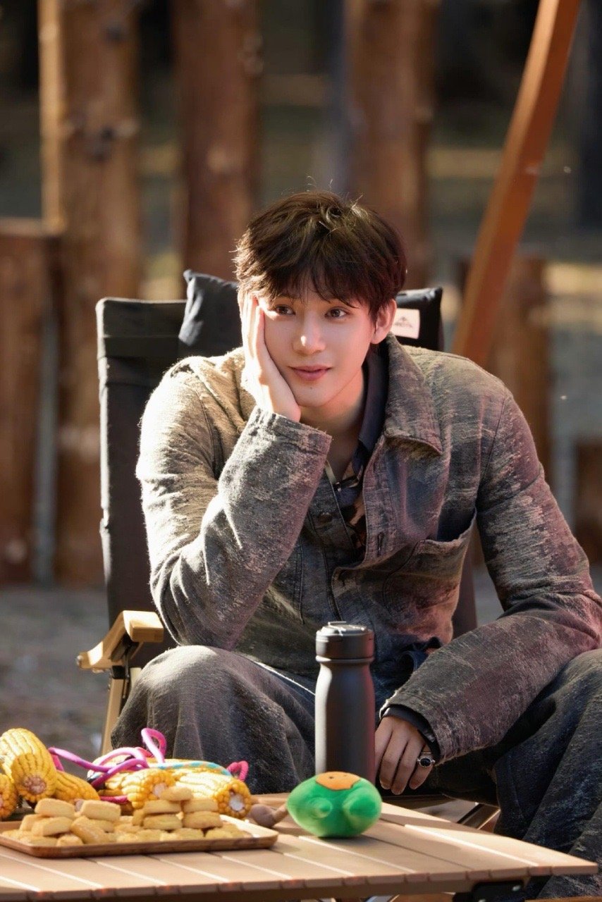 沈腾晚上做梦都是想你的夜王安宇在唱歌这一块还是太权威了啊哈哈哈！这一首想你的夜直