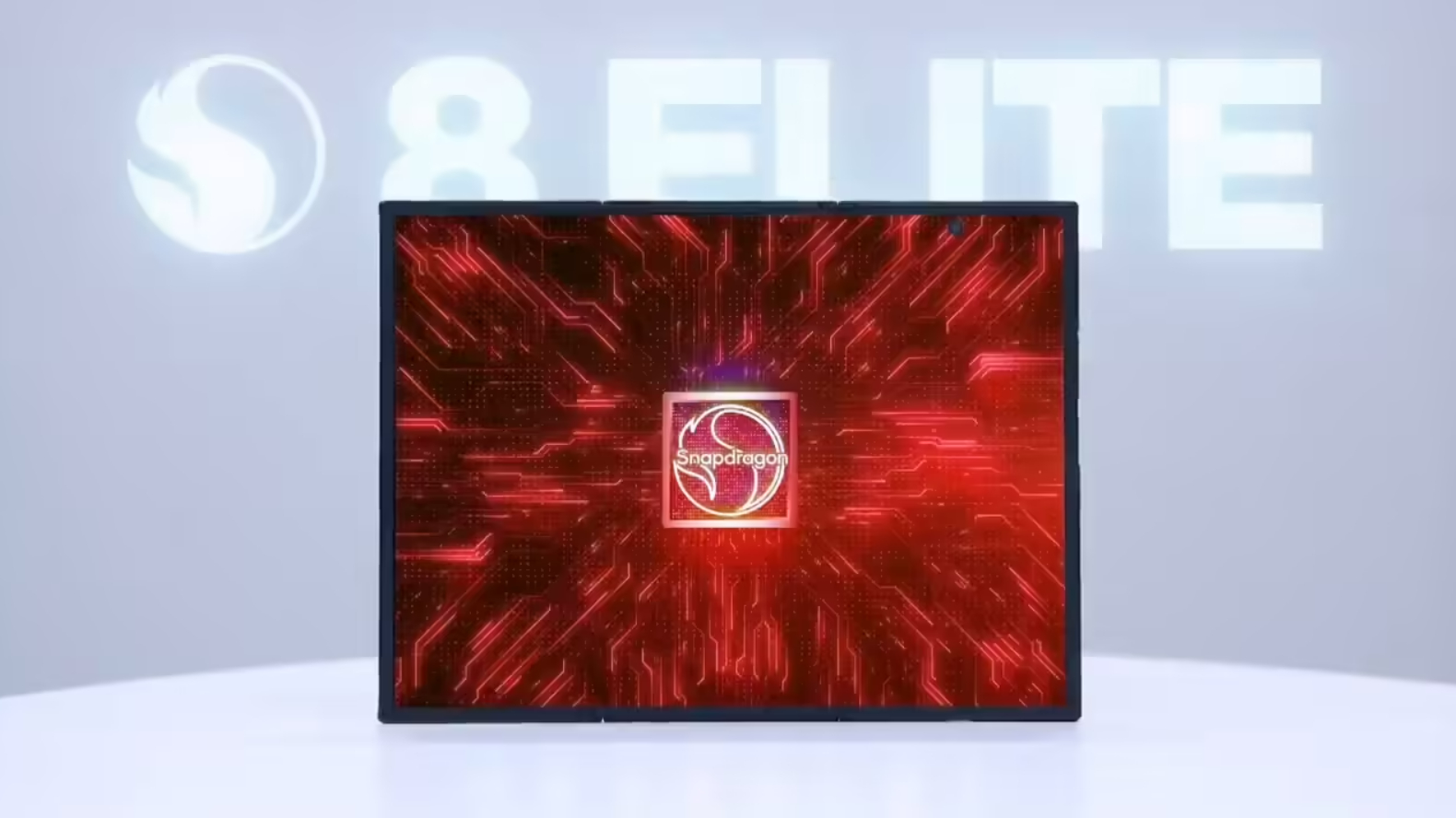 虽然不喜欢罗永浩，但是他说的确实没啥问题，对比华为三折叠，三星的给人感觉就是能放